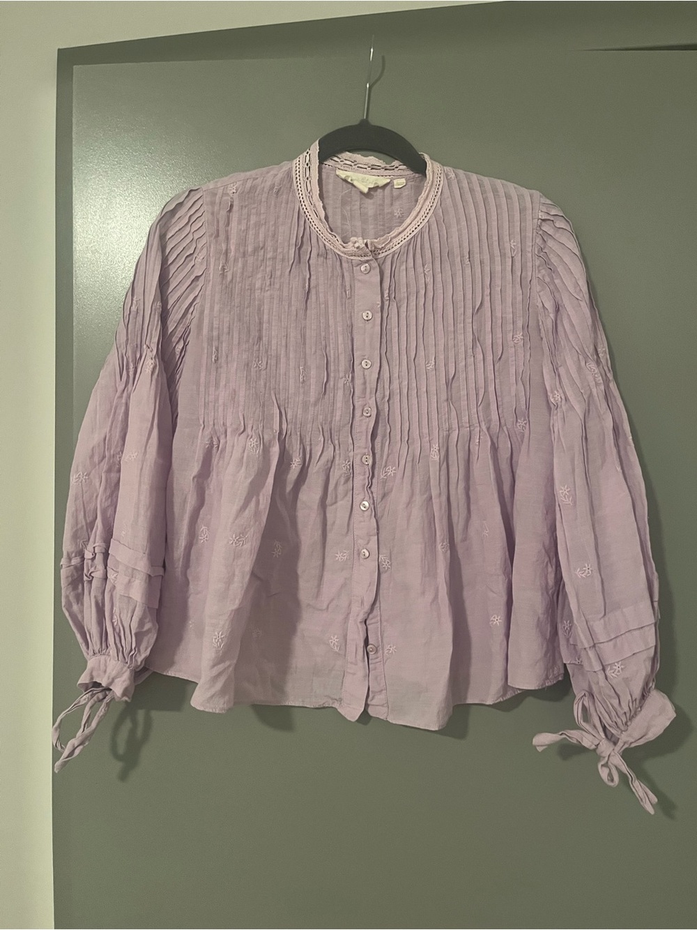 Forever that Girl Lavender Button-Front Pintuck Blouse Size 4